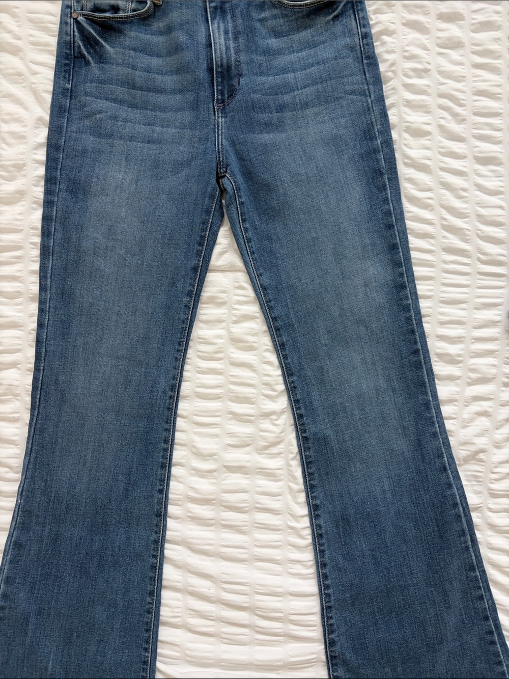 Just Black Denim Women's Blue 5-Pocket Style Flare Jeans. 11” Rise, 33” Length.